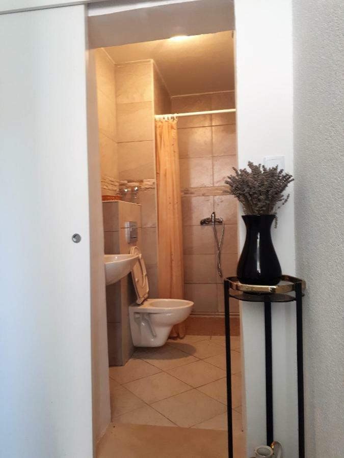 Marty Apartment Рогозниця Екстер'єр фото