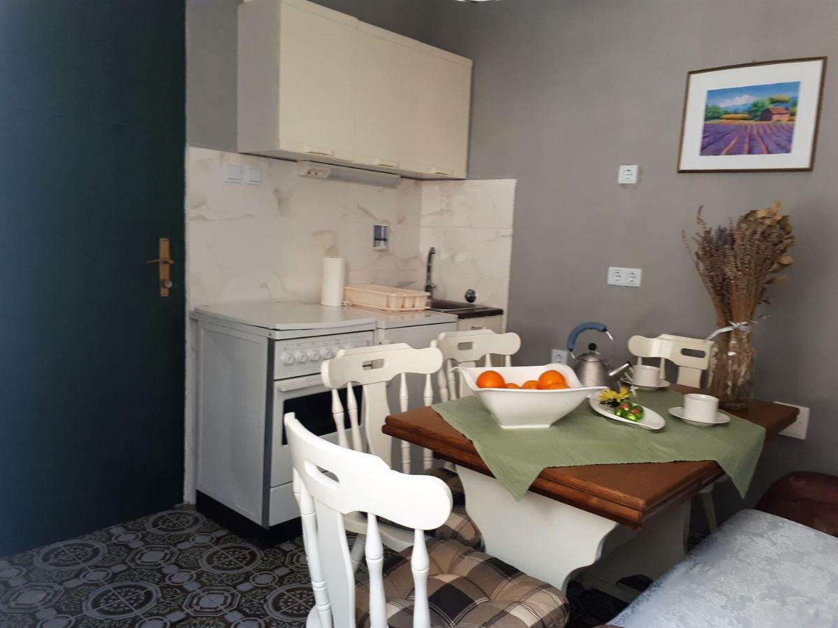 Marty Apartment Рогозниця Екстер'єр фото